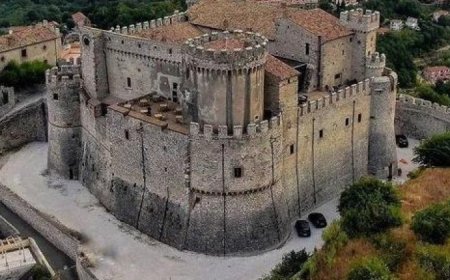 Castello Orsini di Nerola (Italia)
