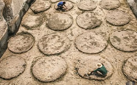 Gli archeologi di Van, nella Turchia orientale, hanno portato alla luce tombe a pithos risalenti a 2.800 anni fa